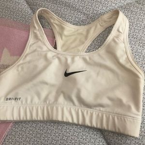 White nike sports bra